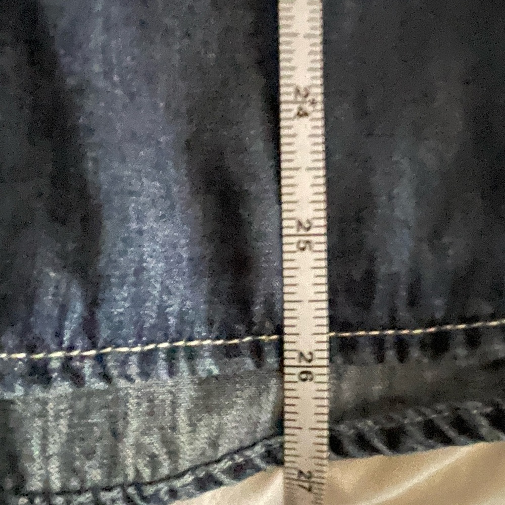 Merona Women’s Denim Top…. Size L 💙 - Picture 4 of 6